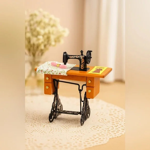 Dollhouse Mini Sewing Machine 1:12 Scale - Miniature Vintage Dollhouse Accessory - Picture 1 of 3